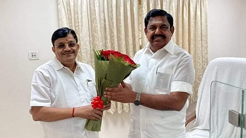 எடப்பாடி பழனிசாமியுடன் மைத்ரேயன்