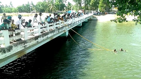 தந்தையை தேடும் பணி தீவிரம்