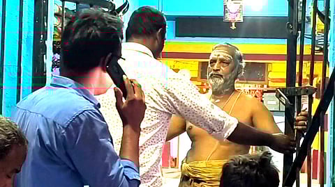 கோயில் பூசாரி போக்சோவில் கைது