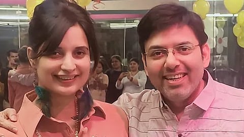 ரஷ்மி துபே, ராஜீவ் குமார் துபே