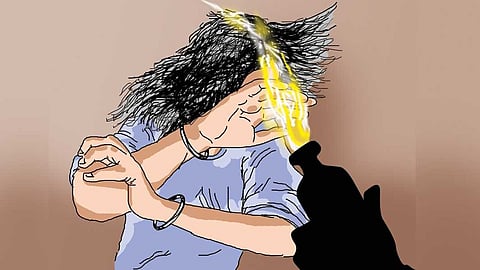 ஆசிட் வீச்சு