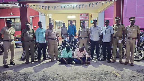 பைக் திருடர்கள்