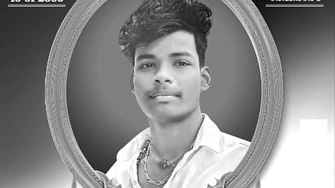 டெல்லி பாபு (எ) விக்கி