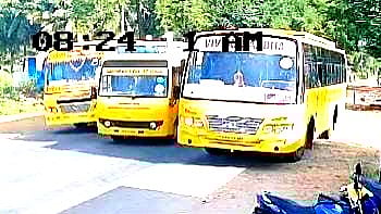 தாறுமாறாக ஓடிய பள்ளி கல்லூரி பேருந்துகள்