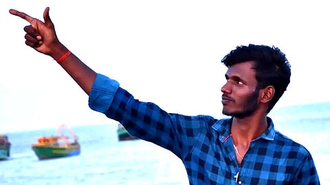 கடலில் விழுந்து மாயமான இளைஞர்