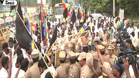 சேலத்தில் கைது செய்யப்பட்ட பாமகவினர்