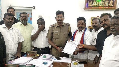 திமுக நிர்வாகி மீது விசிக நிர்வாகி புகார்