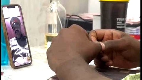 வீடியோ காலில் மிரட்டிய போலி போலீஸ் அதிகாரி