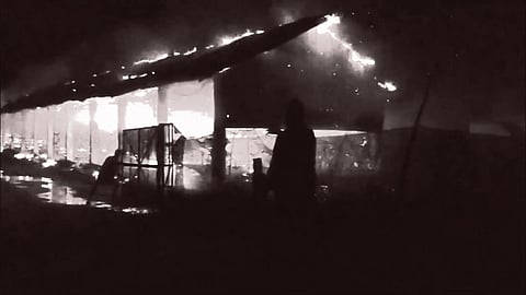 கோழிப் பண்ணையில் தீ விபத்து