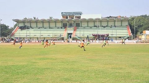 விளையாட்டு மைதானம்