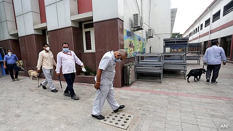 டெல்லி போலிஸ்