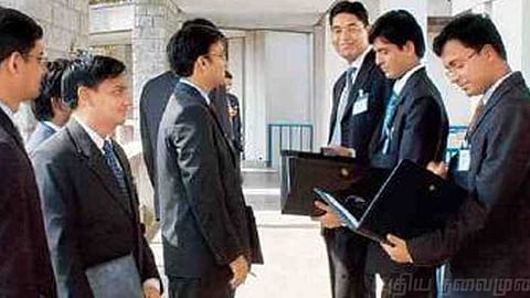 global labour markets struggle 2025 reports