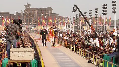 தவெக தலைவர் விஜய்