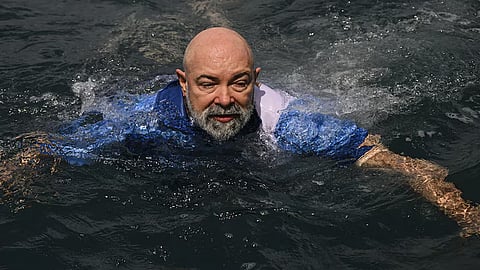 german man sets world record for living underwater for 120 days