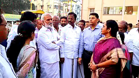 அமைச்சர் சேகர்பாபு