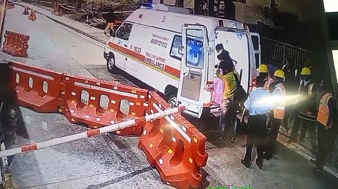 கர்ப்பிணி பெண்ணிற்கு ஆம்புலன்ஸில் பிறந்த ஆண் குழந்தை