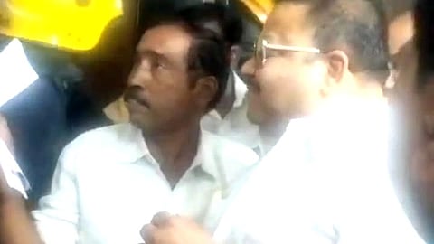 லிப்டில் சிக்கிய எம்பி விஷ்ணு பிரசாத் உள்ளிட்ட 6 பேர் மீட்பு