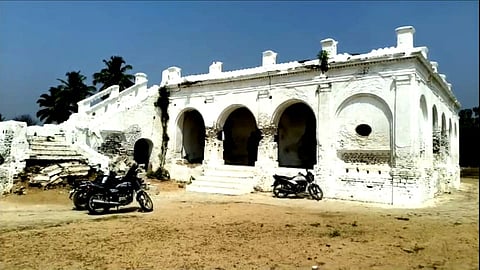 அழகிய பங்களா அரண்மனை கண்டுபிடிப்பு