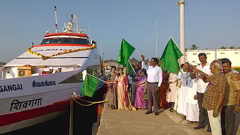 மீண்டும் துவங்கிய பயணிகள் கப்பல் சேவை