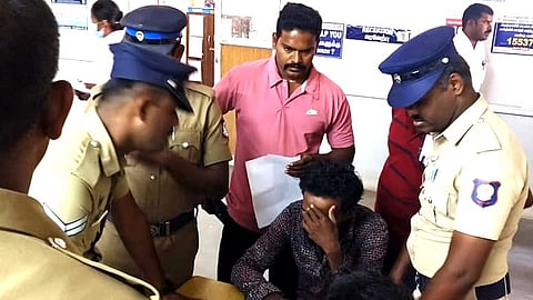 ஆசிரியர் போக்சோவில் கைது