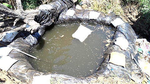 இரண்டு குழந்தைகள் குட்டையில் இருந்து சடலமாக மீட்பு