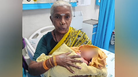 குப்பையோடு குப்பையாக கிடந்த பெண் சிசு