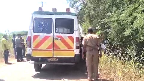 மூட்டையில் இருந்து பெண் சடலமாக மீட்பு