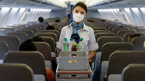 விமானப் பணிப்பெண்கள்