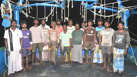 14 மீனவர்கள் கைது