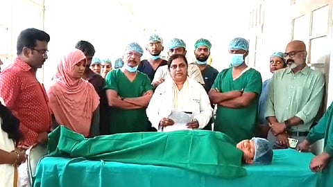 அரசு மருத்துவர்கள் சாதனை