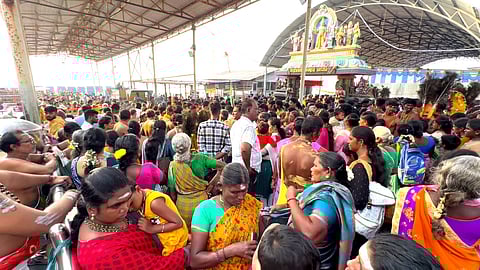 பக்தர்கள்