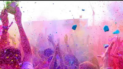 25 year old stops 3 men from applying holi colours strangled to death in rajasthan