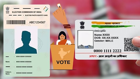 வாக்காளர் அடையாள அட்டை, ஆதார் அட்டை