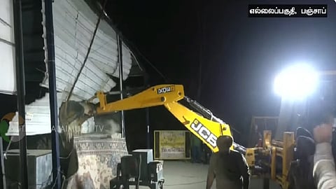 எல்லைப்பகுதியில் விவசாயிகளின் கூடாரம் அகற்றம்