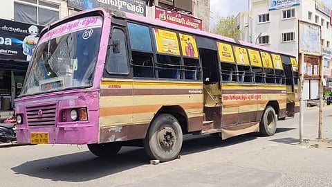 பிரேக் பிடிக்காமல் ஓடிய அரசு பேருந்து