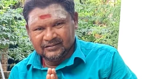 அரசுப் பள்ளி ஆசிரியர்