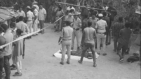 ஒரே குடும்பத்தைச் சேர்ந்த 4 குத்திக் கொலை