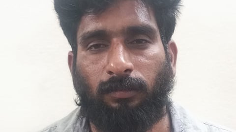 மாநகராட்சி ஓட்டுநர் கைது