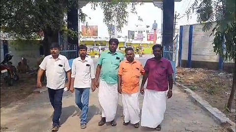 தனியார் பள்ளி மீது புகார்