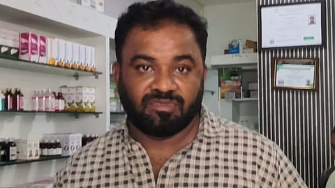 மருத்துவமனை உரிமையாளர் மீது புகார்