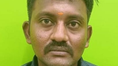 ஊழியர் கைது