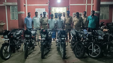 அண்ணன் தம்பி கைது – 7 பைக்குகள் பறிமுதல்