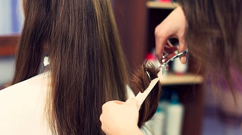 uttarpradesh man cuts wifes braid dowry harassment alleged