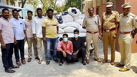 இருவர் கைது