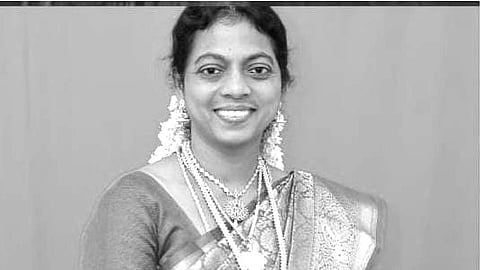 மனைவி சடலமாக மீட்பு