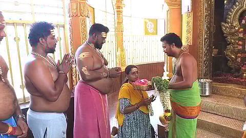 நடிகர் ரோபோ சங்கர் சாமி தரிசனம்