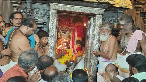 குருபெயர்ச்சி விழா