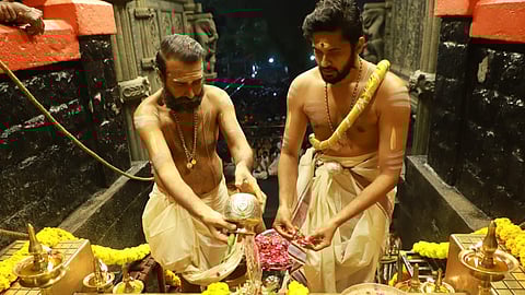 சபரிமலை ஐயப்பன் கோயில் 'படி பூஜை'