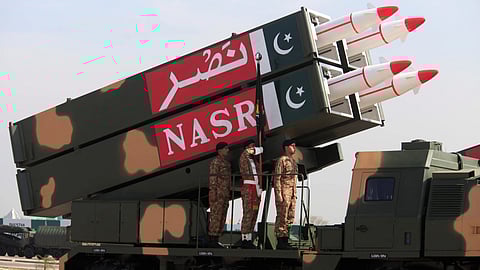 usa warns pakistan nuclear buildup and china ties