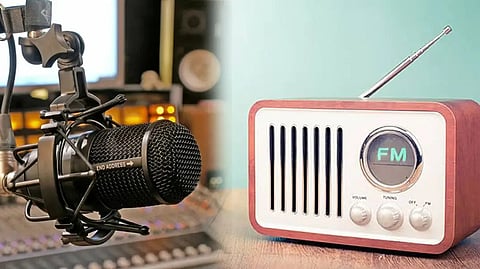 வானொலியில் இந்தி பாடல்கள்